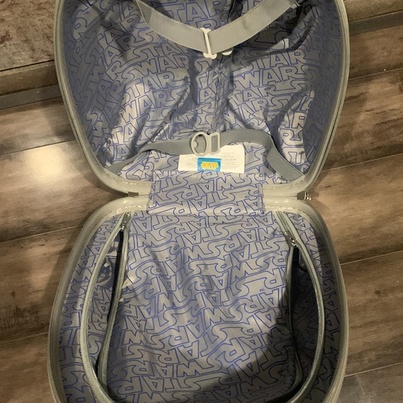 American Touristor Disney Starwars Suitcase Authentic - Picture 8 of 17